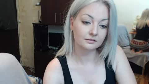 Snapshot of luckyshotgirl chatting on 14, 6, 2026 LuckyShot online show from 14, 6, 2026