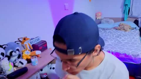 Lu Independent Model online show from 17, 9, 2025