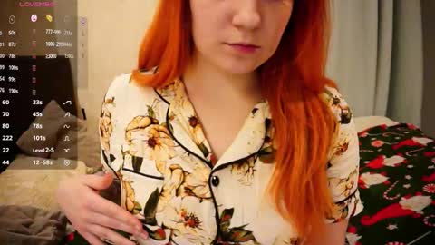 Rinredhead Gloriawith glasses Rayanother glasses online show from 7, 1, 2026