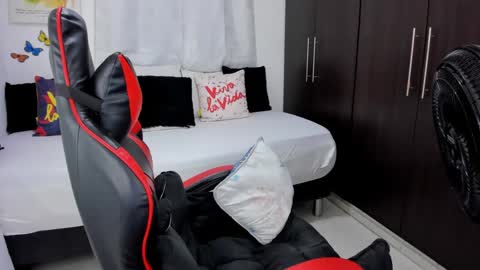 Snapshot of lucy007_ chatting on 5, 3, 2025 luciana online show from 5, 3, 2025