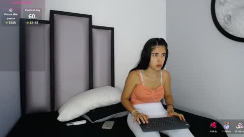 Snapshot of lucy__23 chatting on 1, 10, 2025 online show from 1, 10, 2025