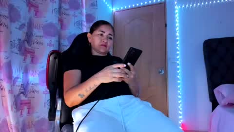 Snapshot of lucy_chanell chatting on 22, 6, 2026 lucy online show from 22, 6, 2026