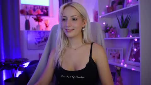 Snapshot of lucy_cutie_ chatting on 28, 7, 2026 Cutie Lucy online show from 28, 7, 2026