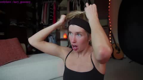 Snapshot of lucy_gooosey chatting on 14, 1, 2025 Lucy. online show from 14, 1, 2025