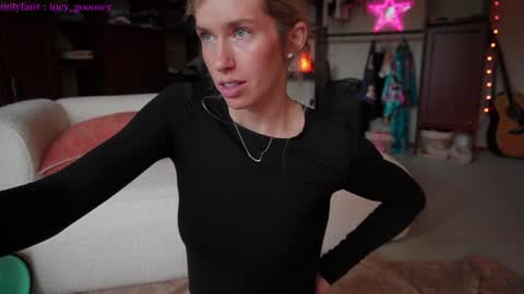 Snapshot of lucy_gooosey chatting on 15, 1, 2025 Lucy. online show from 15, 1, 2025