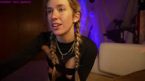 Snapshot of lucy_gooosey chatting on 6, 2, 2025 Lucy. online show from 6, 2, 2025