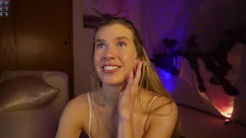 Snapshot of lucy_gooosey chatting on 26, 2, 2025 Lucy. online show from 26, 2, 2025