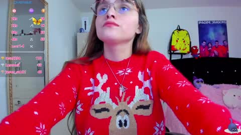 Snapshot of lucy_hess_ chatting on 13, 12, 2024 Lucy online show from 13, 12, 2024