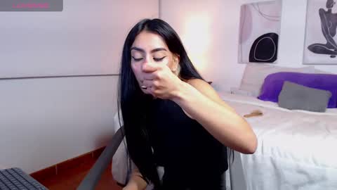 Snapshot of lucy_joi chatting on 4, 3, 2025 Luciana online show from 4, 3, 2025