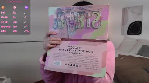 Snapshot of lucy_joi chatting on 9, 3, 2025 Luciana online show from 9, 3, 2025