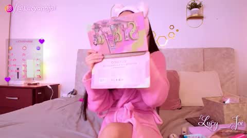 Snapshot of lucy_joi chatting on 4, 12, 2025 Luciana online show from 4, 12, 2025