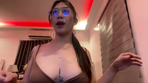 Snapshot of lucy_pearlcumxx chatting on 2, 1, 2025 Aliana online show from 2, 1, 2025