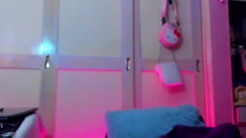 Snapshot of lucy_s3x chatting on 11, 10, 2025 Lulu online show from 11, 10, 2025