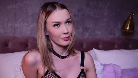 Snapshot of lucyaddison chatting on 19, 7, 2026 LucyAddison online show from 19, 7, 2026