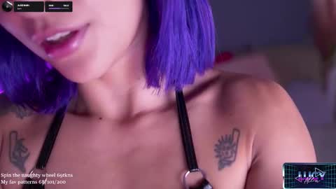 Lucy Alien  online show from 13, 9, 2025