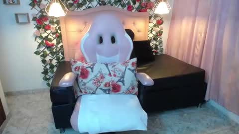 Snapshot of lucycute_1 chatting on 20, 9, 2025 Lucy Cute online show from 20, 9, 2025
