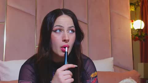 Lucy Lexton online show from 14, 3, 2026