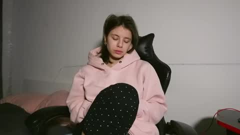 Snapshot of lucyrait chatting on 11, 2, 2025 Lucy online show from 11, 2, 2025