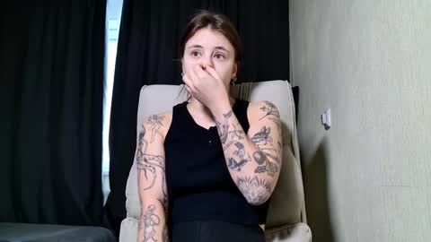 Snapshot of lucyrait chatting on 14, 2, 2025 Lucy online show from 14, 2, 2025