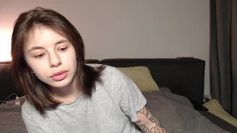 Snapshot of lucyrait chatting on 12, 3, 2025 Lucy online show from 12, 3, 2025