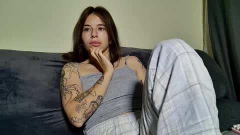 Snapshot of lucyrait chatting on 9, 10, 2025 Lucy online show from 9, 10, 2025