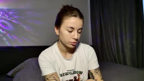 Snapshot of lucyrait chatting on 6, 11, 2025 Lucy online show from 6, 11, 2025