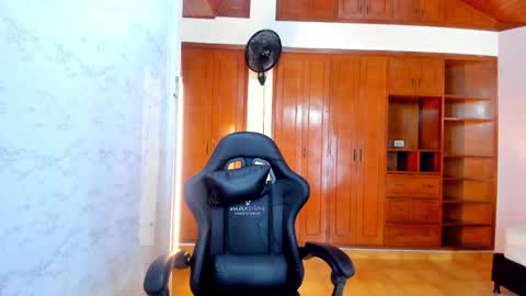 LUCY  online show from 17, 2, 2026