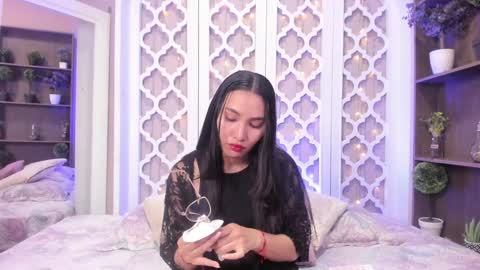 Lucy Liiu online show from 30, 1, 2025