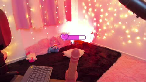 LUCYY FROM HOME  online show from 31, 1, 2025