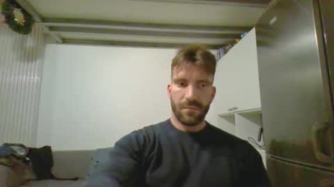 Snapshot of ludovichi chatting on 18, 12, 2025 ludovichi online show from 18, 12, 2025