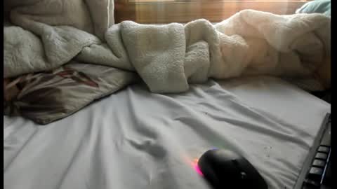 Snapshot of luffykun300 chatting on 26, 10, 2025 luffykun300 online show from 26, 10, 2025