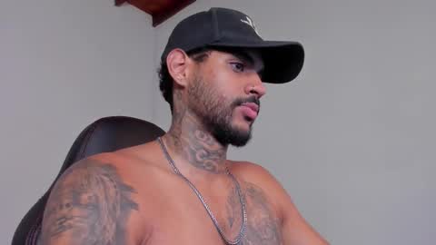 Luigi Vitale online show from 15, 12, 2025