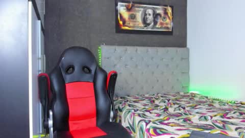 Snapshot of luigi_hot_ chatting on 4, 10, 2025 Luigi Independent model online show from 4, 10, 2025