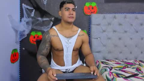 Snapshot of luigi_hot_ chatting on 15, 10, 2025 Luigi Independent model online show from 15, 10, 2025