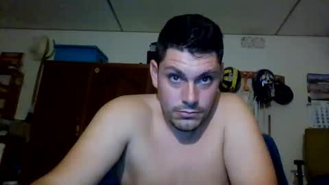 Snapshot of luis2423 chatting on 11, 9, 2025 A slave to the mistress.. un esclavo para las amas dominantes. online show from 11, 9, 2025