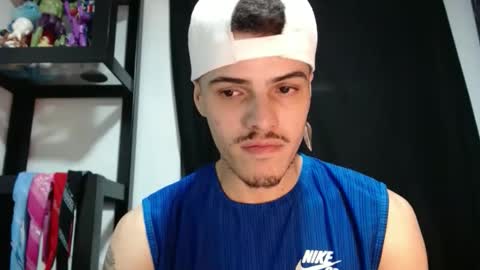 Snapshot of luis_as chatting on 11, 11, 2025 Luis AS online show from 11, 11, 2025