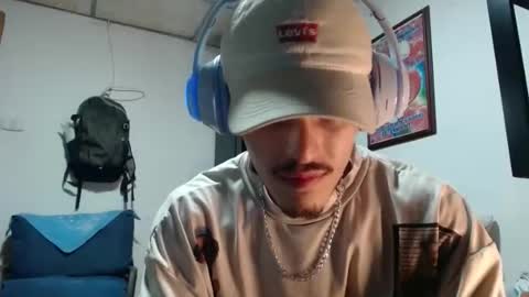 Snapshot of luis_as chatting on 20, 11, 2025 Luis AS online show from 20, 11, 2025