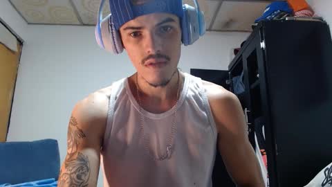 Snapshot of luis_as chatting on 22, 11, 2025 Luis AS online show from 22, 11, 2025