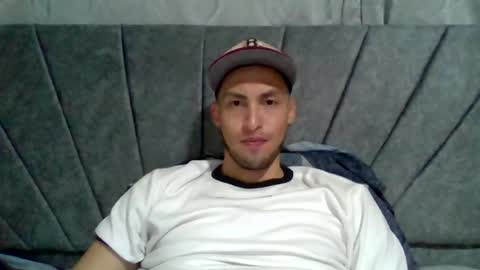 Snapshot of luis_vergon__ chatting on 2, 8, 2026 luis_vergon__ online show from 2, 8, 2026