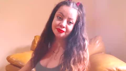 Snapshot of luisahornydoll chatting on 12, 10, 2025 Cassie online show from 12, 10, 2025