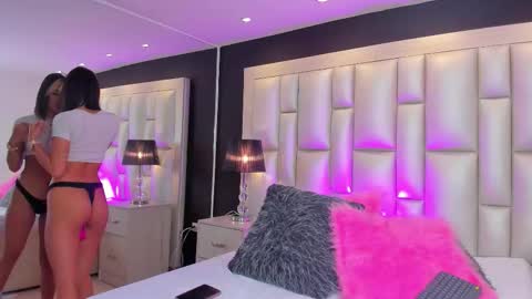 Snapshot of luisajonnes_ chatting on 24, 10, 2025 Luisa online show from 24, 10, 2025