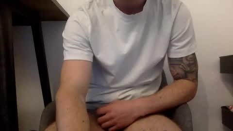 Snapshot of luisbadx chatting on 13, 5, 2026 Luis Badx online show from 13, 5, 2026