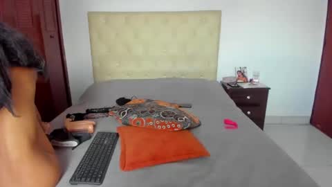 Snapshot of luissa_s1 chatting on 17, 10, 2025 Luissa online show from 17, 10, 2025