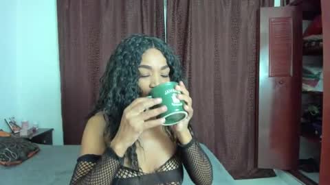 Snapshot of luissa_s1 chatting on 29, 11, 2025 Luissa online show from 29, 11, 2025