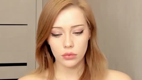 Snapshot of luiza012 chatting on 19, 1, 2026 Lizzy online show from 19, 1, 2026