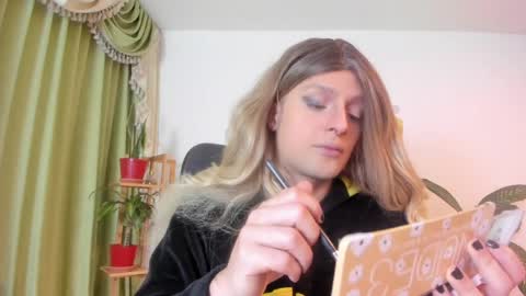 Luka Castillo online show from 9, 4, 2026