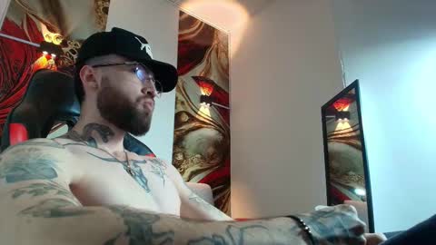 Snapshot of luke_davis01 chatting on 15, 9, 2025 LUKE online show from 15, 9, 2025