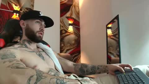 Snapshot of luke_davis01 chatting on 27, 9, 2025 LUKE online show from 27, 9, 2025