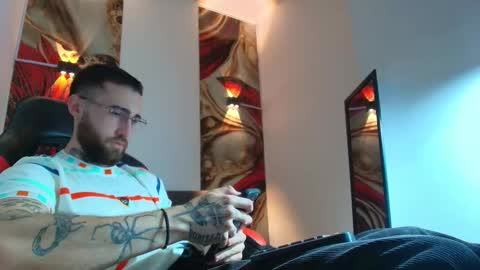 Snapshot of luke_davis01 chatting on 29, 9, 2025 LUKE online show from 29, 9, 2025