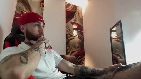 Snapshot of luke_davis01 chatting on 4, 10, 2025 LUKE online show from 4, 10, 2025